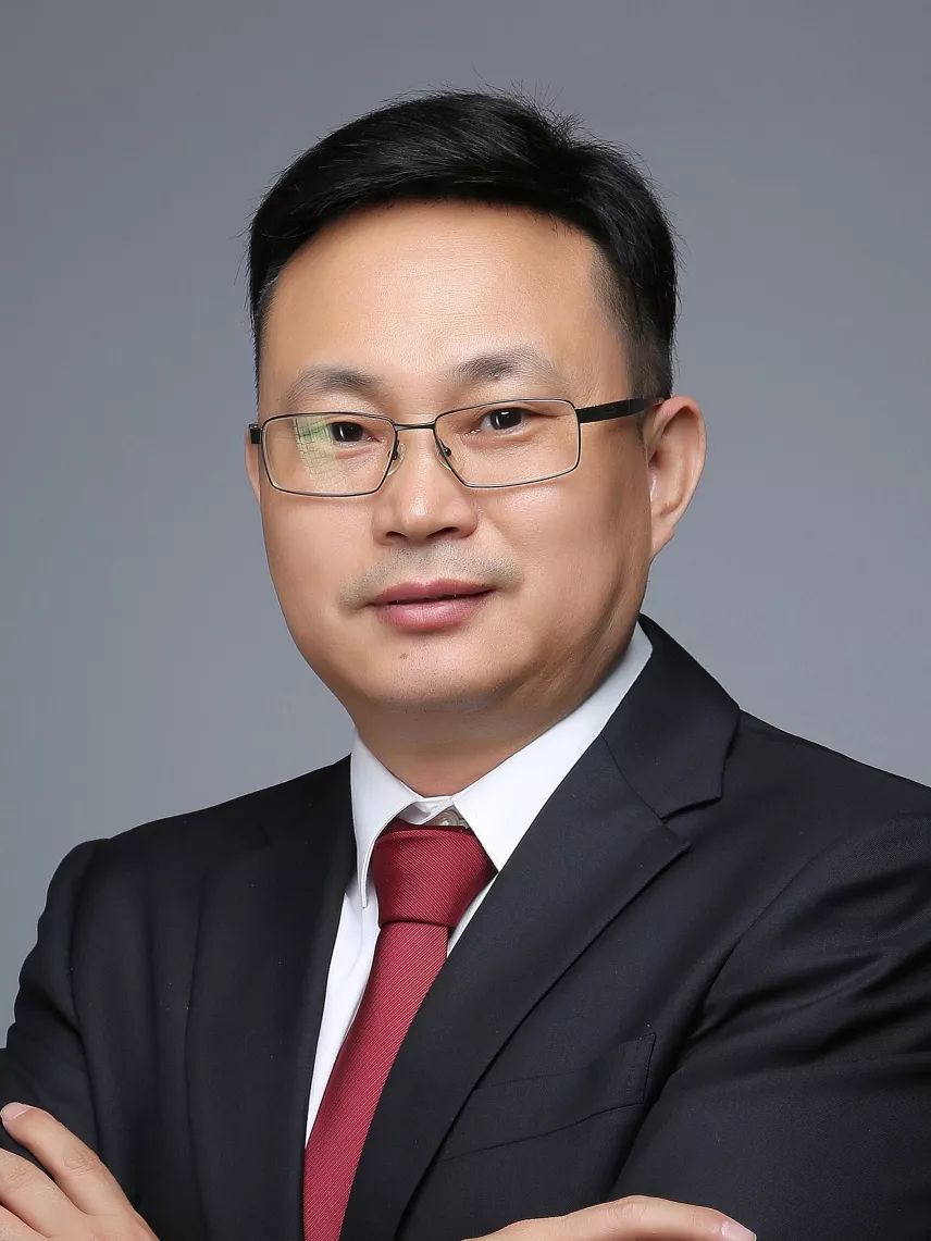 执行会长：屈建新